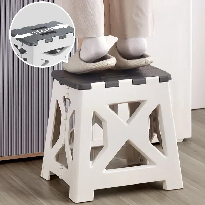 Portable Plastic Folding Stool - Kids Outdoor Folding Chair recensione e prezzo
