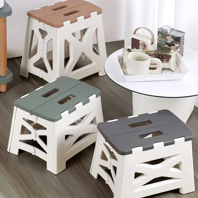Portable Plastic Folding Stool - Kids Outdoor Folding Chair recensione e prezzo