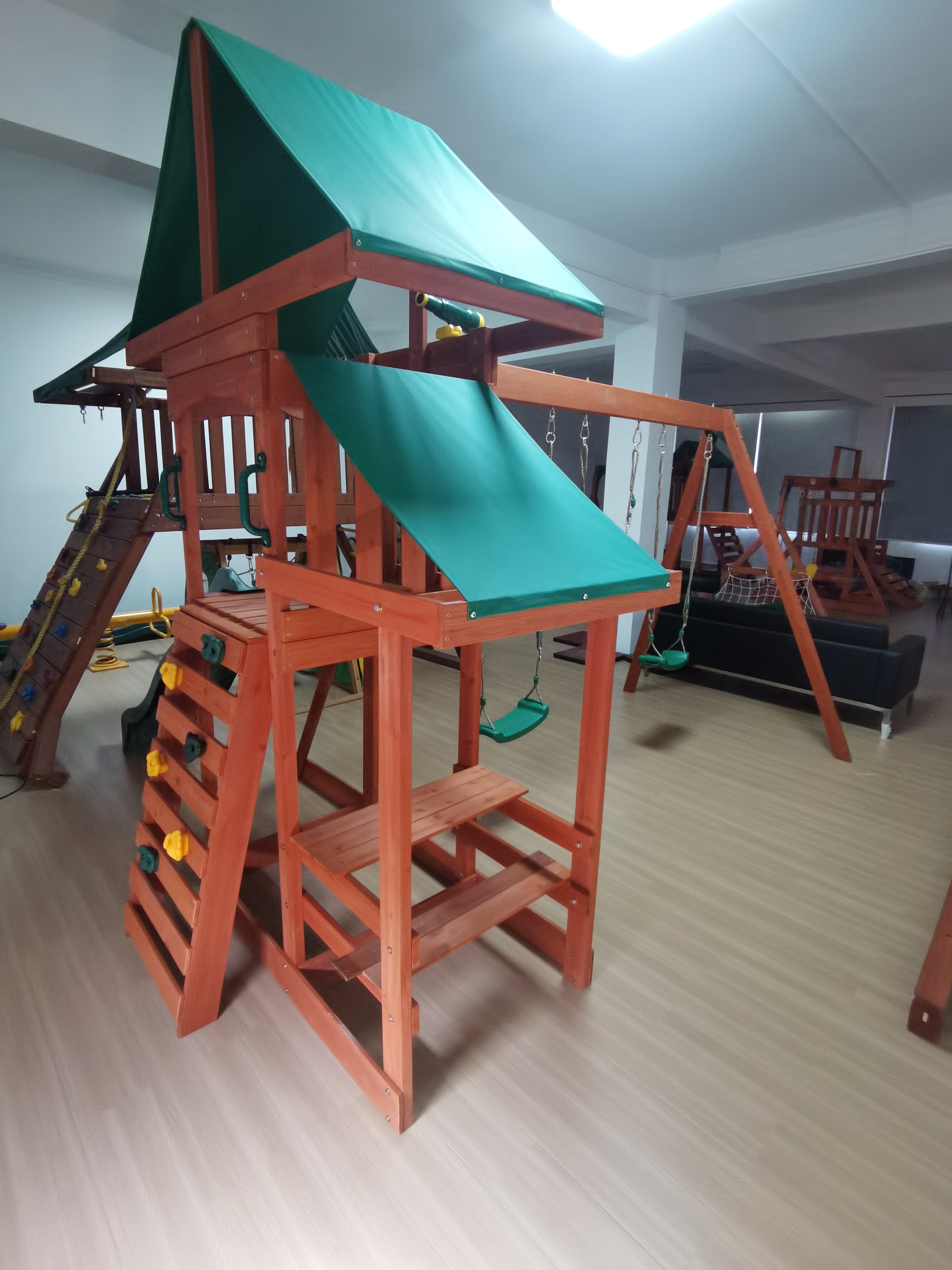 Outdoor Lifespan Kids Swing Sm - Kids Outdoor Jungle Gym With Slide recensione e prezzo