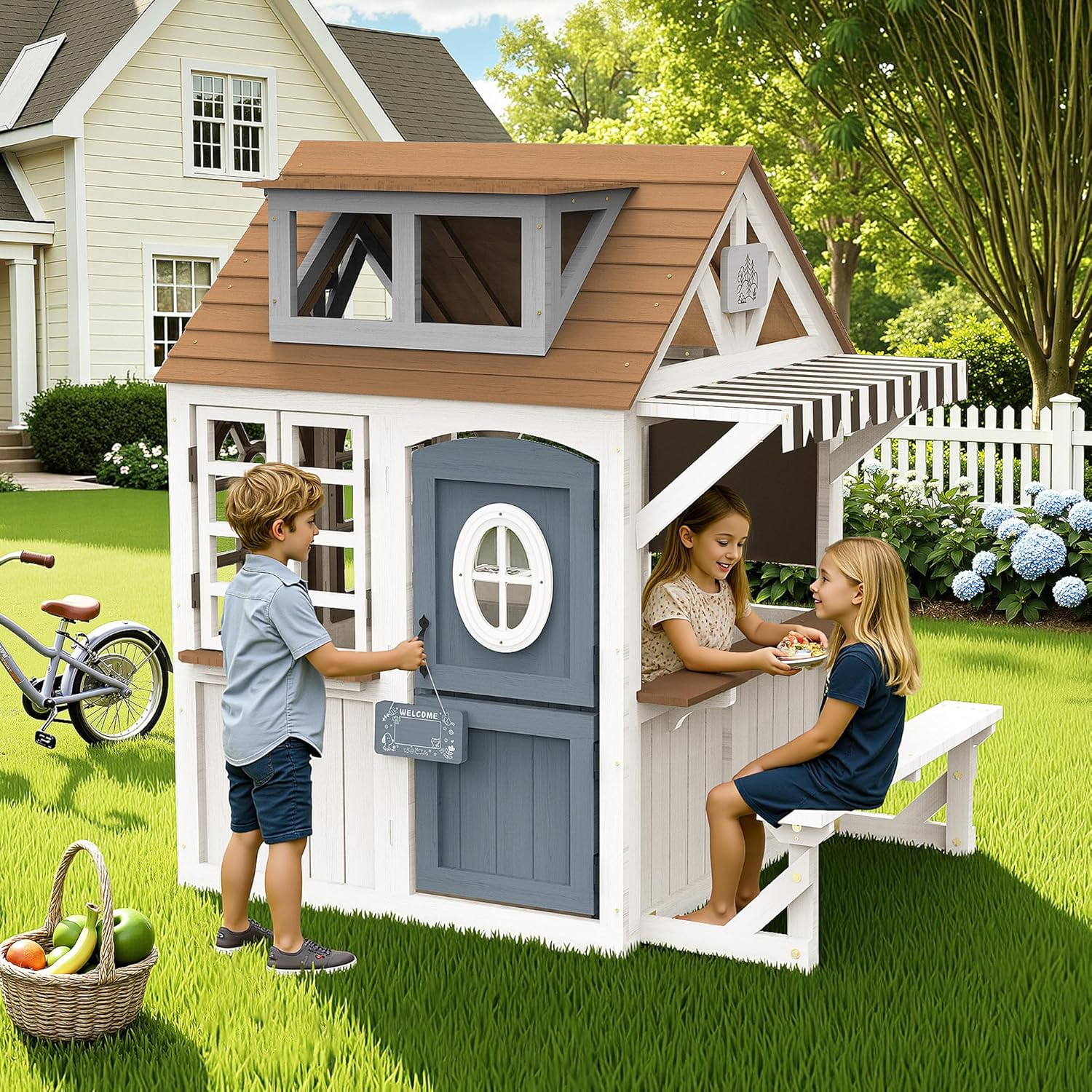 Kids Wooden Outdoor Playhouse  - Kids Outdoor Chalkboard recensione e prezzo