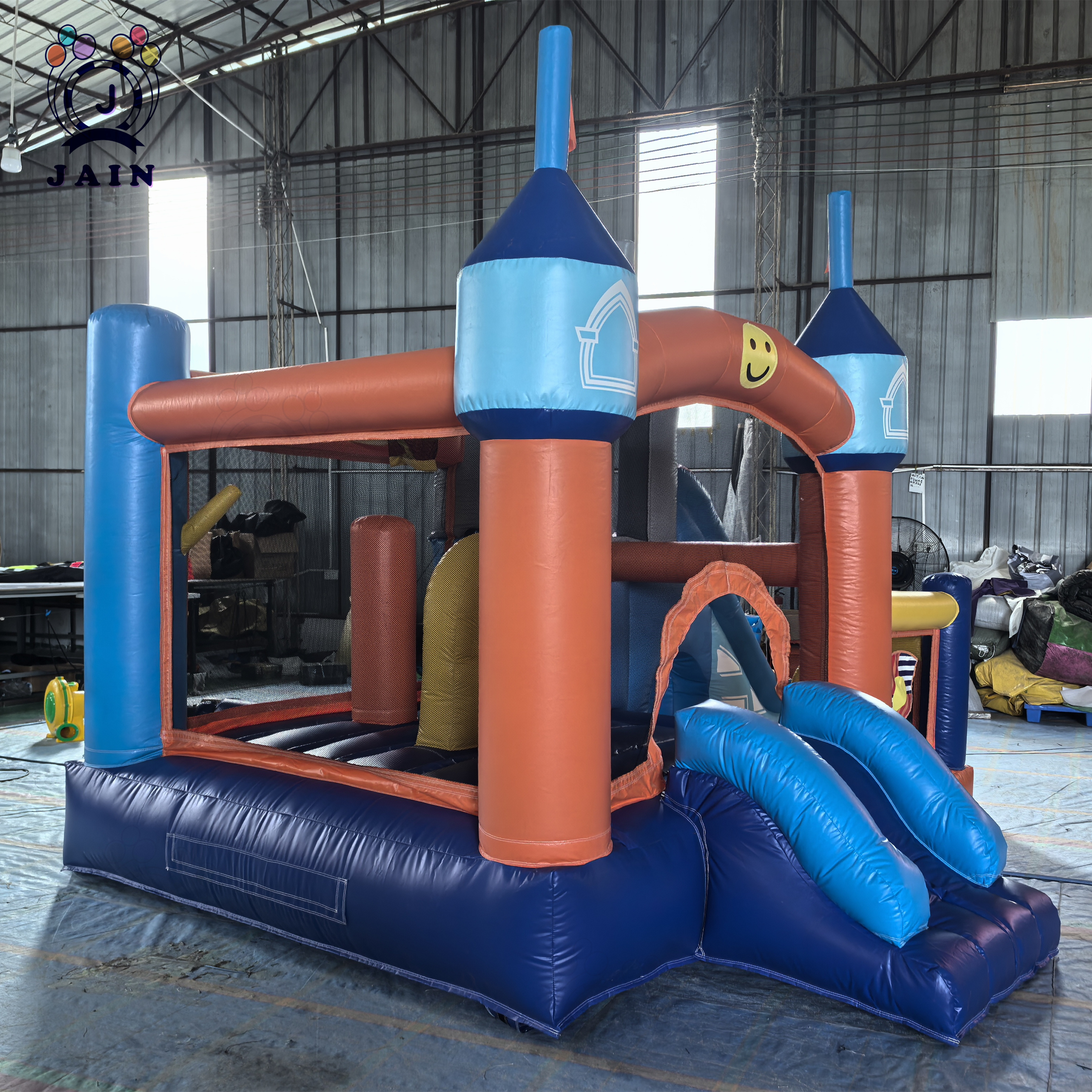 Inflatable Bounce House Castle - Kids Outdoor Ball recensione e prezzo